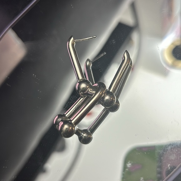 925 link ear rings  a bit off color because long time no use and it is silver . - Picture 3 of 4